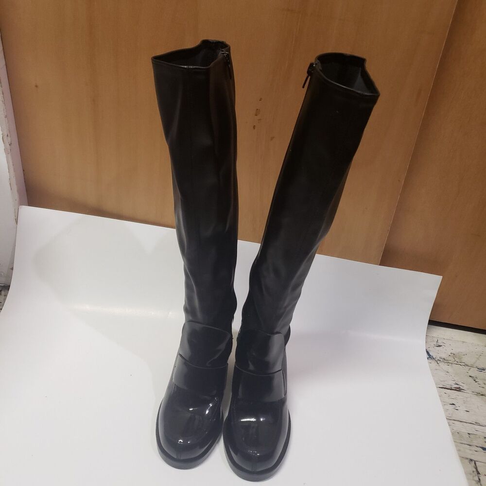 NWOB
Jeffrey Campbell Patent leather boots
loafer shoe
Side Zipper 
Sz 6.5
GGG